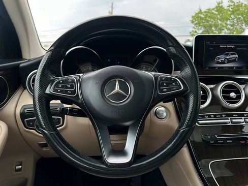 Used 2016 Mercedes-Benz GLC 300 w/ Premium Package image 28