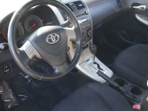 Used 2010 Toyota Corolla S image 9