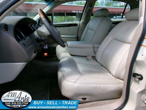 Used 2000 Lincoln Town Car Cartier RWD image 12