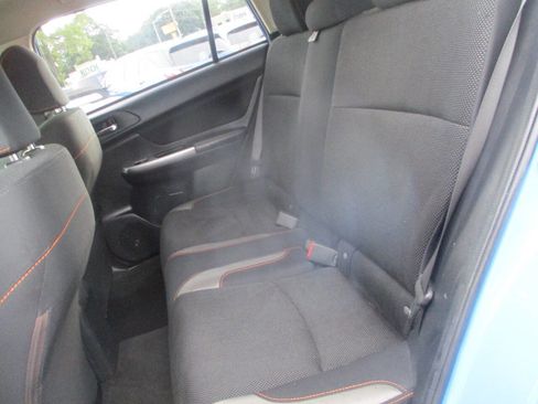 Used 2017 Subaru Crosstrek 2.0i Premium image 8