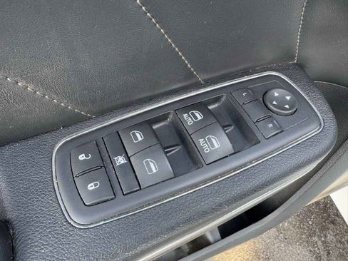 Used 2016 Dodge Charger R/T Scat Pack w/ Beats Audio Group image 29