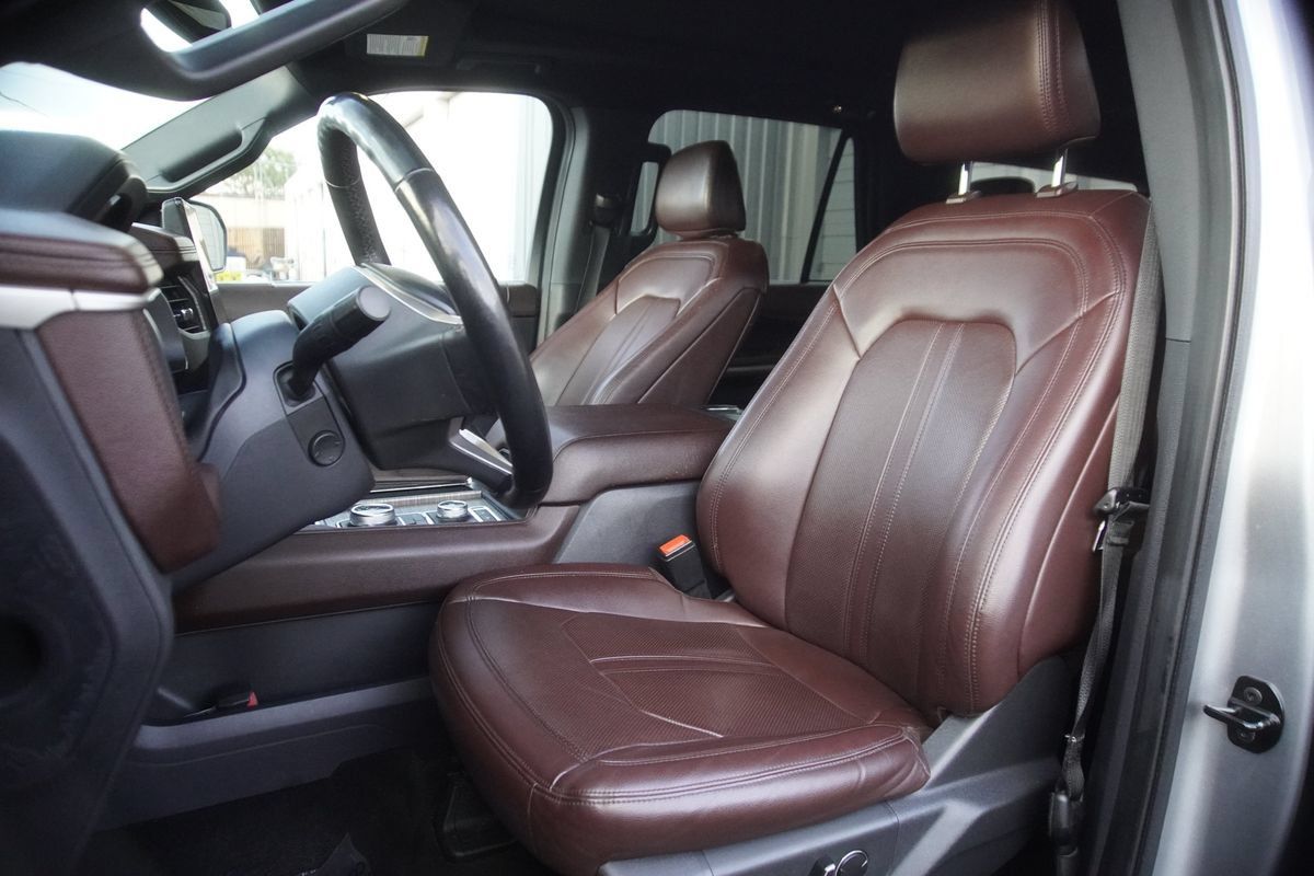 Used 2022 Ford Expedition Max Limited AWD/4WD image 11