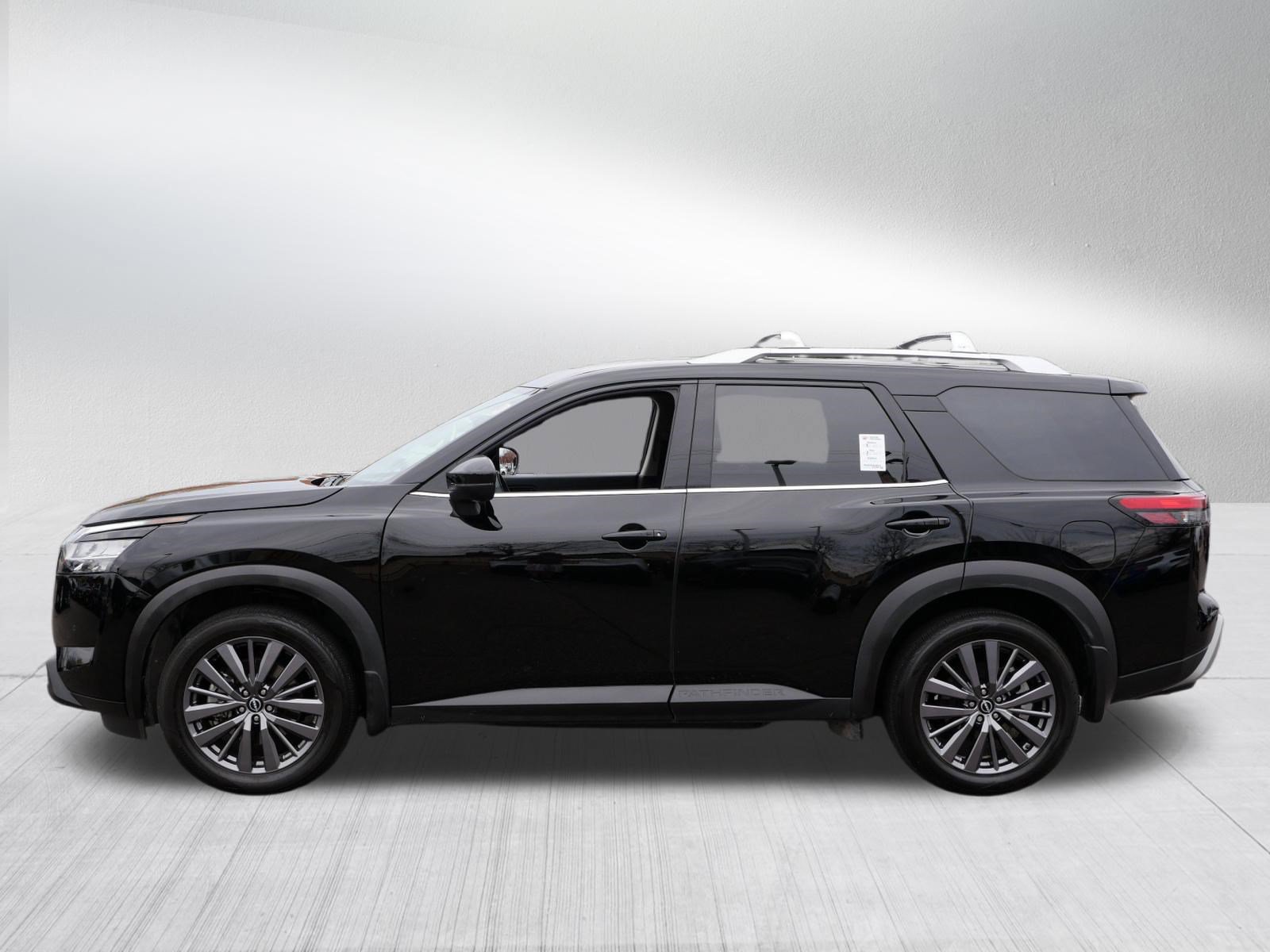 Used 2024 Nissan Pathfinder SL w/ SL Premium Package AWD/4WD image 4