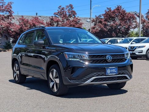 Certified 2024 Volkswagen Taos S AWD/4WD image 7