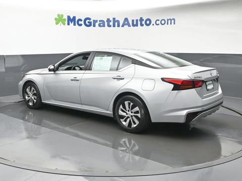Used 2023 Nissan Altima 2.5 S FWD image 32