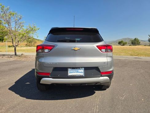 Used 2024 Chevrolet TrailBlazer LT w/ Driver Confidence Package FWD image 9