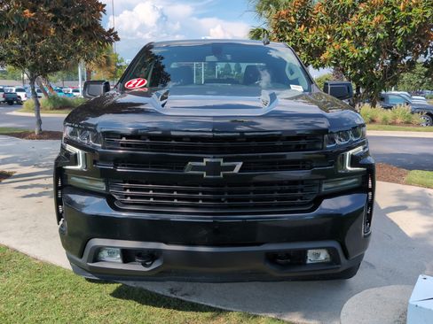 Used 2021 Chevrolet Silverado 1500 RST w/ Z71 Off-Road Package AWD/4WD image 3