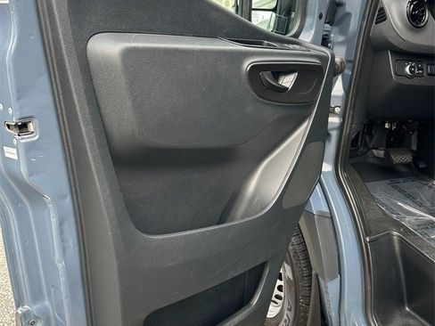 Used 2019 Mercedes-Benz Sprinter 144 Cargo image 8