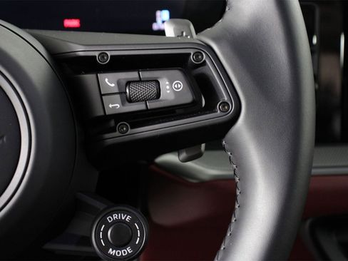 Used 2025 Porsche Cayenne S image 15