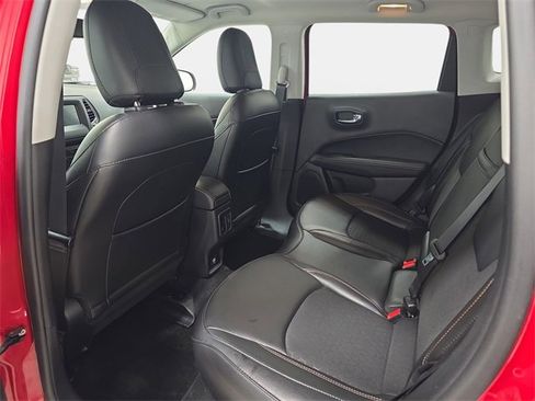 Used 2020 Jeep Compass Latitude image 12