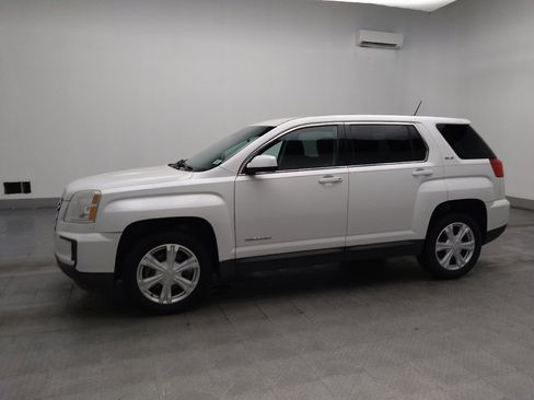Used 2017 GMC Terrain SLE FWD image 2