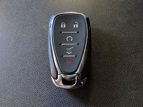 Used 2020 Chevrolet Equinox LT w/ Sport Edition FWD image 32