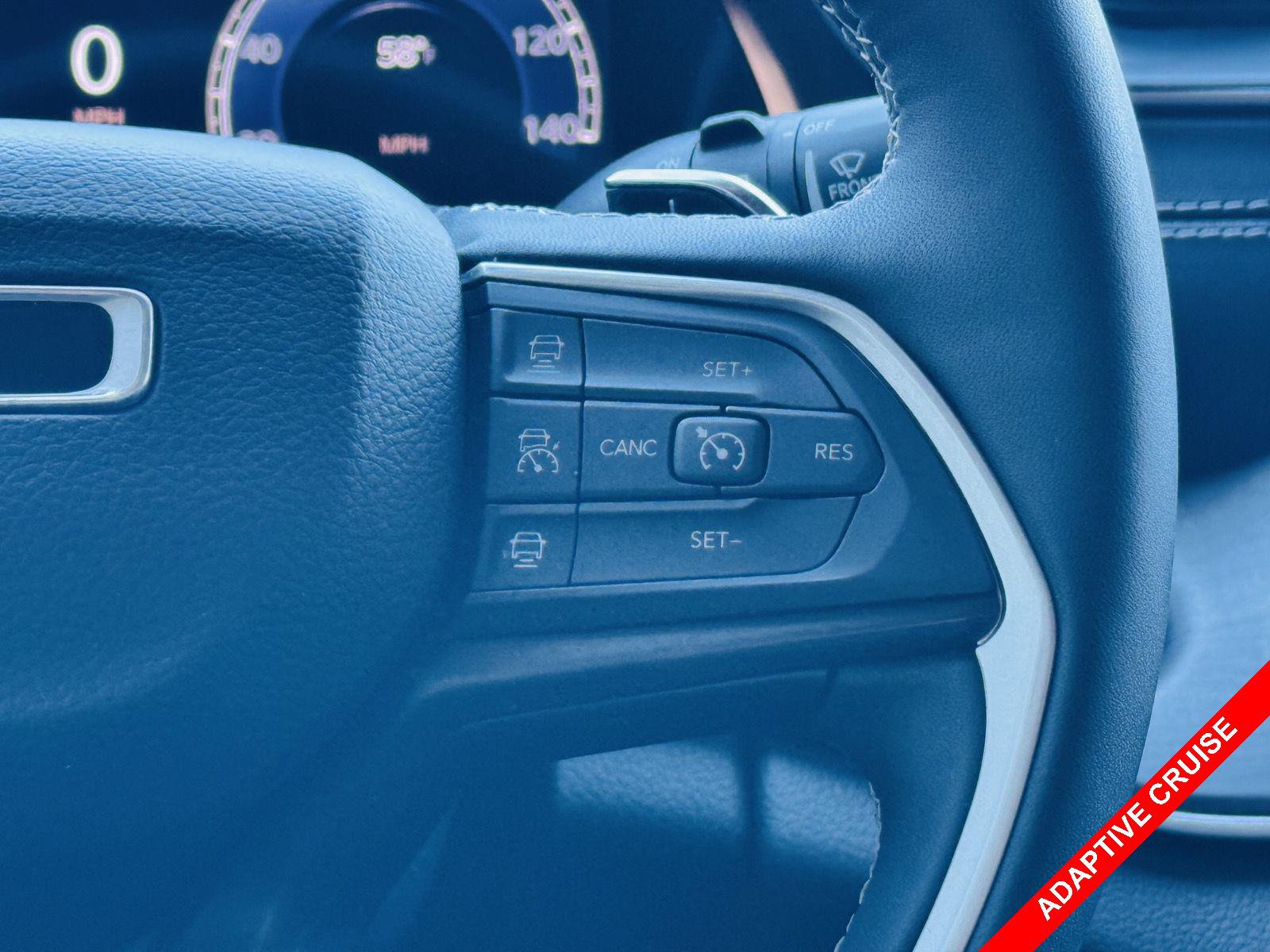 Used 2023 Jeep Grand Cherokee L Limited w/ Luxury Tech Group II AWD/4WD image 6