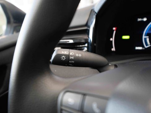 Used 2025 Toyota Camry LE image 13