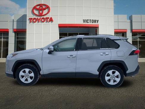 Used 2021 Toyota RAV4 XLE image 6