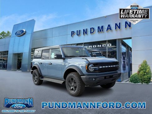 New 2025 Ford Bronco Outer Banks image 1