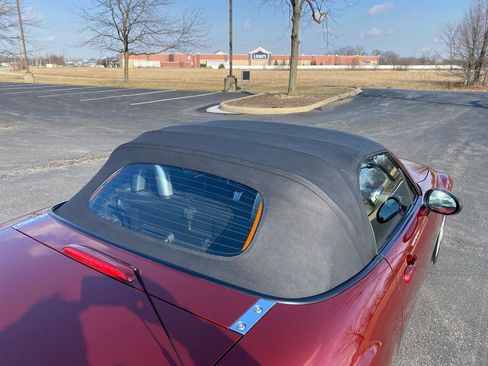 Used 2009 MAZDA MX-5 Miata Touring image 17