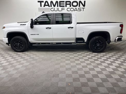 Used 2024 Chevrolet Silverado 2500 LT w/ Z71 Sport Edition image 2