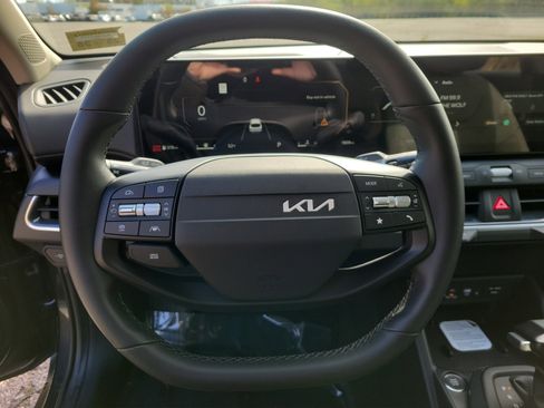 Used 2025 Kia K4 EX FWD image 21