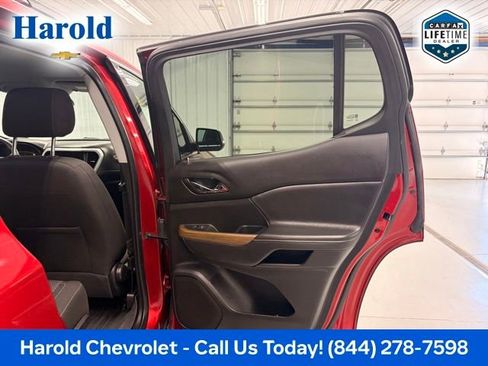 Used 2023 GMC Acadia SLE w/ LPO, Floor Liner Package AWD/4WD image 8