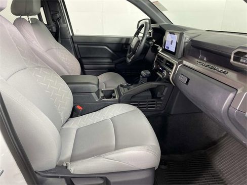 Used 2025 Toyota Tacoma SR5 image 10