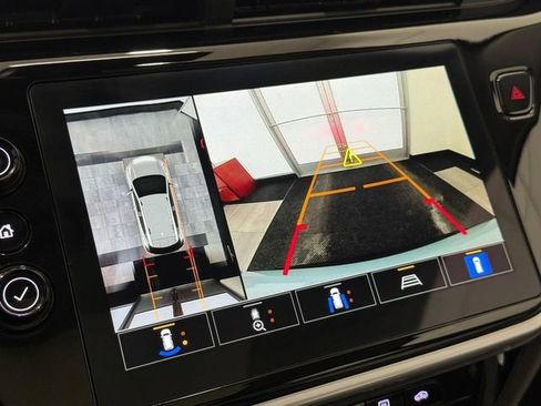 Used 2023 Chevrolet Bolt EUV Premier w/ Sun & Sound Package image 18