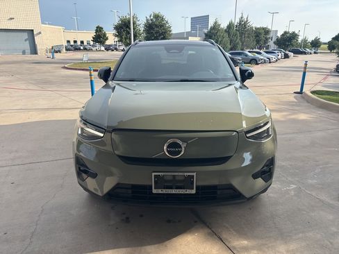 Used 2023 Volvo XC40 Recharge Ultimate AWD/4WD image 2