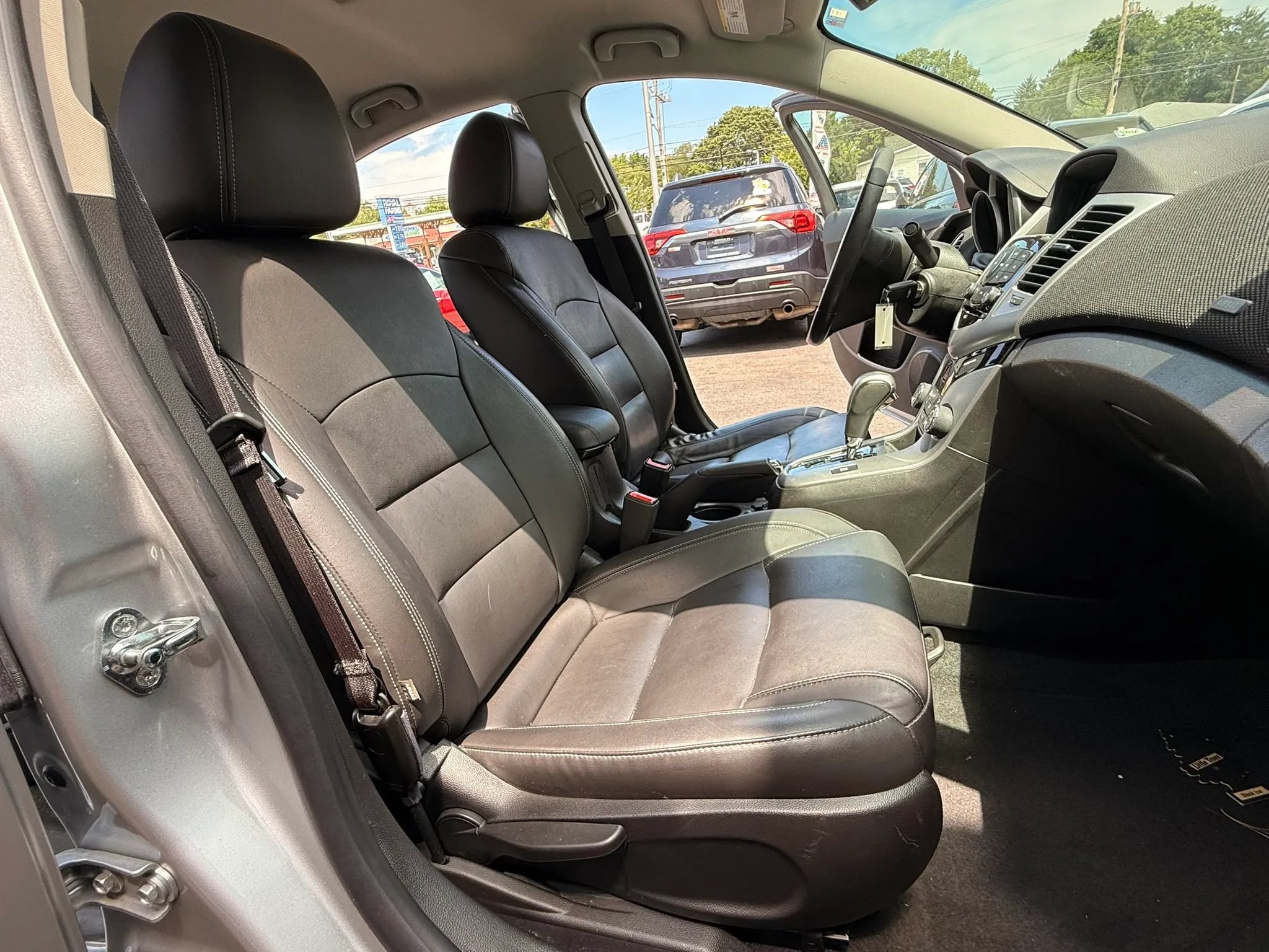 Used 2015 Chevrolet Cruze LT FWD image 13