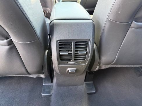 Used 2019 Ford Escape SEL AWD/4WD image 15