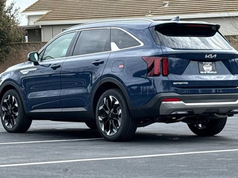 New 2026 Kia Sorento EX FWD image 7