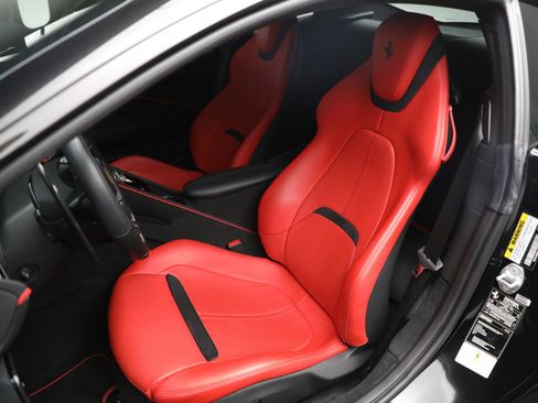 Certified 2022 Ferrari Roma RWD image 15
