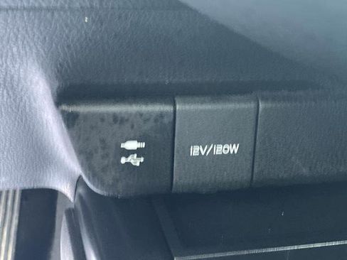 Used 2018 Toyota Camry XSE image 19