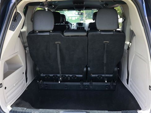 Used 2017 Dodge Grand Caravan SXT FWD image 26