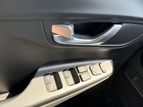 Used 2023 Hyundai Kona SEL w/ Convenience Package FWD image 12