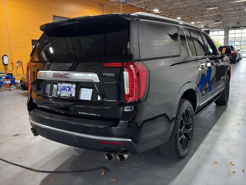 Used 2022 GMC Yukon XL Denali w/ Max Trailering Package image 5