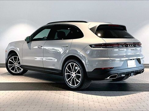New 2026 Porsche Cayenne AWD/4WD image 3