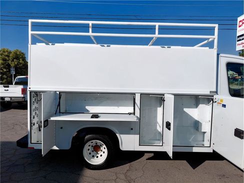 Used 2016 Ford Transit 350 138 DRW w/ Interior Upgrade Package image 5