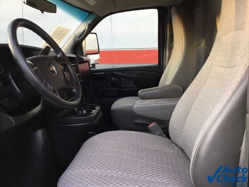 Used 2011 Chevrolet Express 3500 image 22