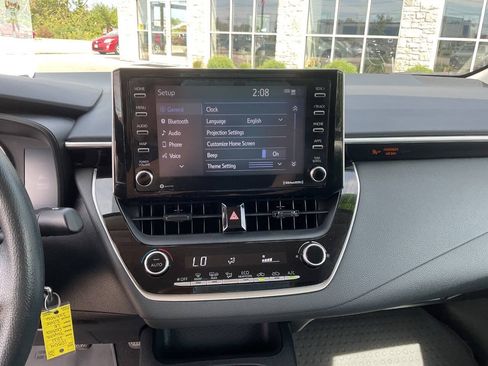 Used 2021 Toyota Corolla LE FWD image 26