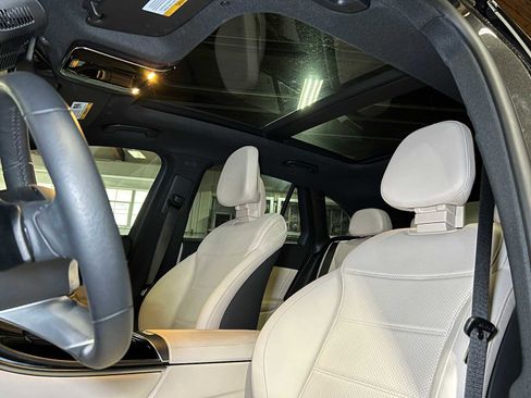 Certified 2025 Mercedes-Benz GLC 300 GLC 300 image 23