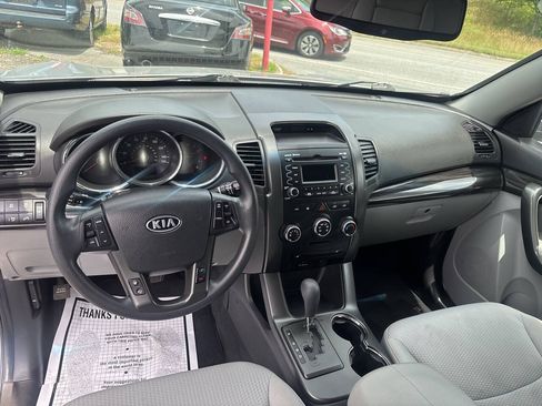 Used 2011 Kia Sorento LX w/ Convenience Pkg AWD/4WD image 14
