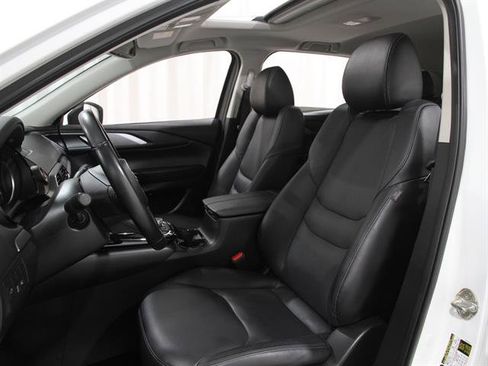 Certified 2022 MAZDA CX-9 Touring w/ Touring Premium Package image 5