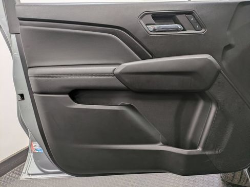 Used 2023 Chevrolet Colorado LT w/ LT Convenience Package III AWD/4WD image 8