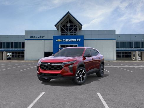New 2026 Chevrolet Trax RS w/ Sunroof Package FWD image 8
