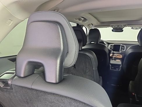 Certified 2024 Volvo XC90 B6 Plus w/ Protection Package image 13