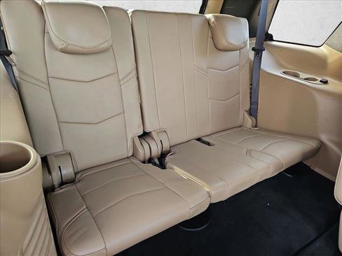 Used 2019 Cadillac Escalade Platinum AWD/4WD image 22