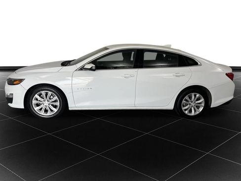 Used 2023 Chevrolet Malibu LT FWD image 2