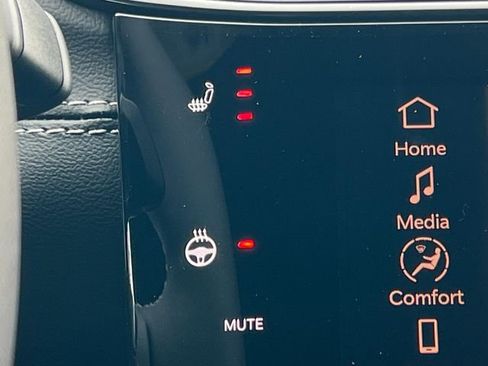 New 2026 Jeep Grand Cherokee Altitude AWD/4WD image 24