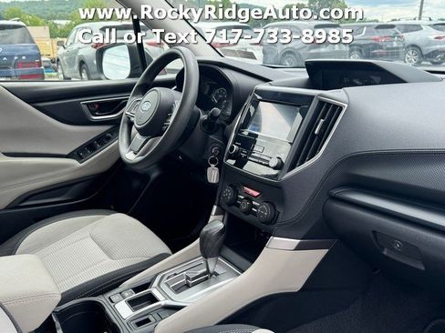 Used 2023 Subaru Forester AWD/4WD image 10