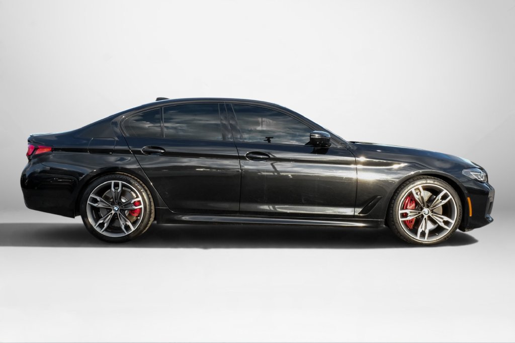 Used 2021 BMW M550i xDrive w/ Executive Package AWD/4WD image 5